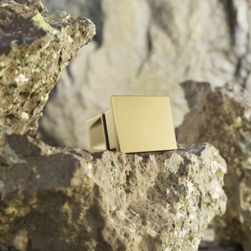 Szálcsiszolt arany zuhanyprofil