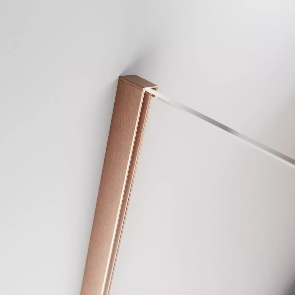 Furo Brushed Copper - Az állítható takaróprofil lehetővé teszi a fali egyenetlenségek tolerálását 10 mm-ig