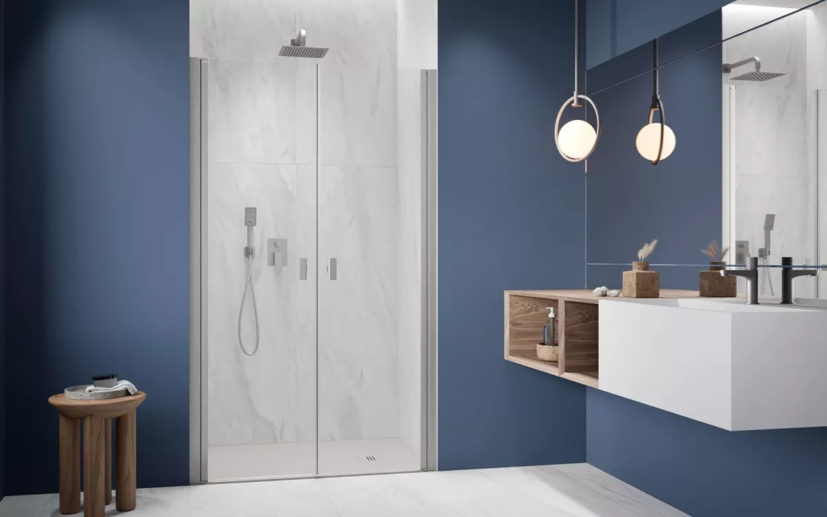 Nes Brushed Nickel DWD I szálcsiszolt króm zuhanyajtó enteriőr