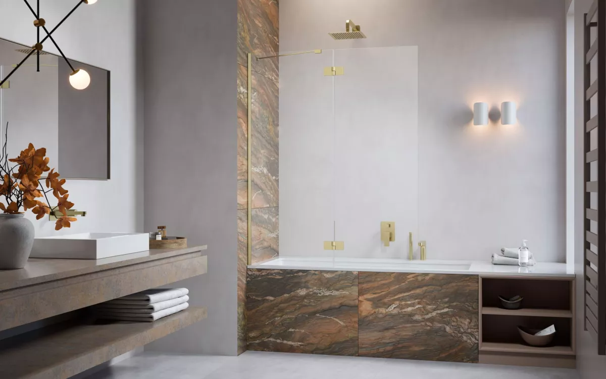 Essenza Brushed Gold ﻿PND II ﻿szálcsiszolt arany kádparaván enteriőr (a képen balos kádparaván látható)