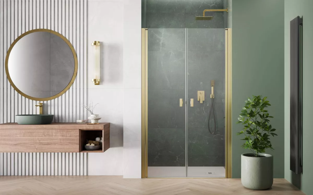 Nes Brushed Gold DWD I szálcsiszolt arany zuhanyajtó enteriőr