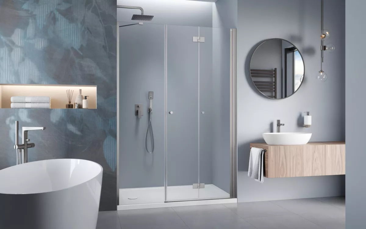Nes Brushed Nickel DWS B szálcsiszolt króm zuhanyajtó enteriőr (a képen jobbos zuhanyajtó látható)